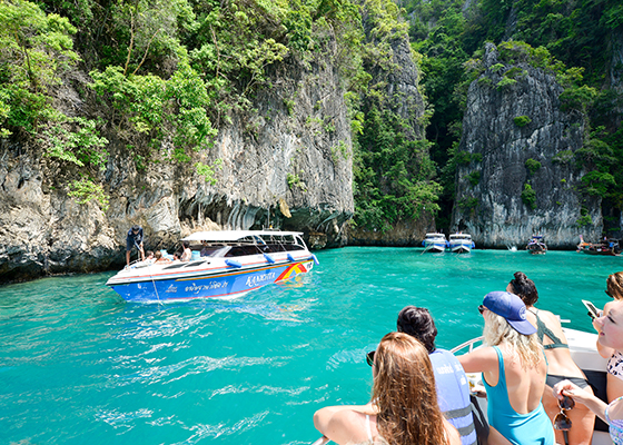 Phi Phi Maya Bay Bamboo Tour