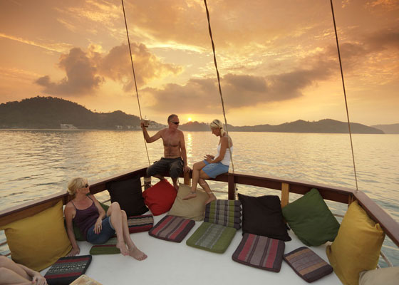 Phuket Sunset Dinner Cruise