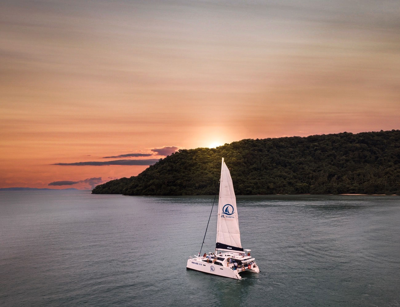 Private Catamaran to Coral Islands